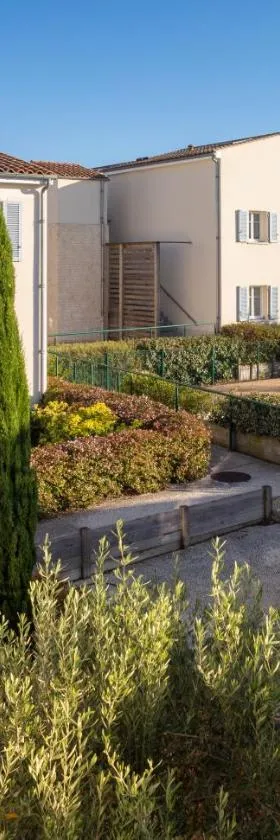 Résidence services Les Essentielles Sainte Soulle，位于Sainte-Soulle的酒店