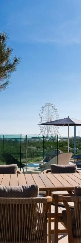 Thalazur Ouistreham - Hôtel & Spa，位于乌伊斯特勒昂的酒店