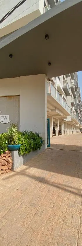 Aquaview Amina's rental apartment，位于Bijilo的酒店