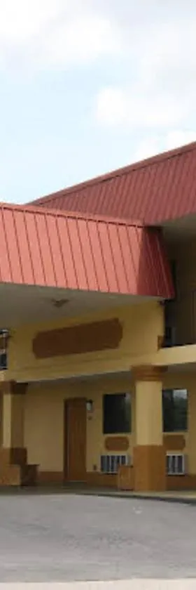 Express Inn & Suites，位于Trion的酒店