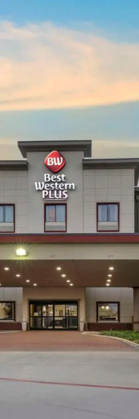 Best Western Plus Texoma Hotel & Suites，位于丹尼森的酒店