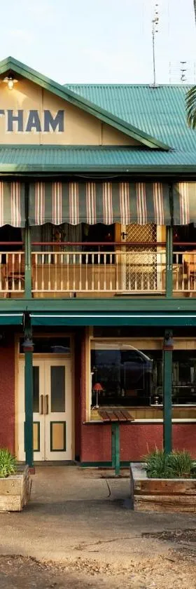 Eltham Hotel NSW，位于Eltham的酒店