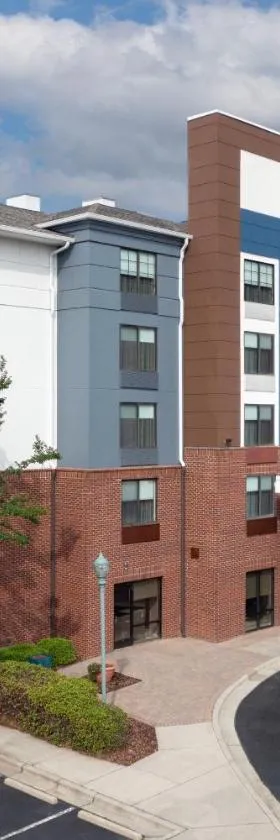 SpringHill Suites by Marriott Atlanta Buford/Mall of Georgia，位于比福德的酒店
