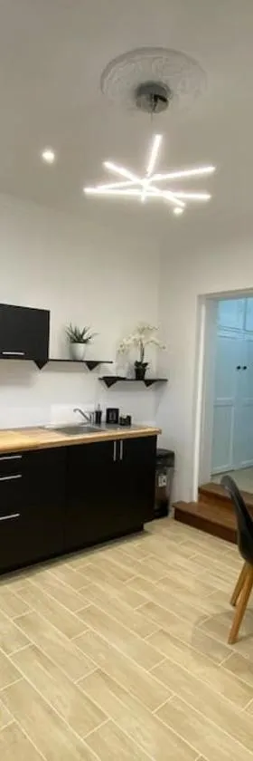 Au coeur de Brantôme : superbe appartement，位于布朗托姆的酒店