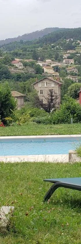 MaDolceVia Chambres d'hôtes au coeur de Lamastre，位于拉马斯特尔的酒店