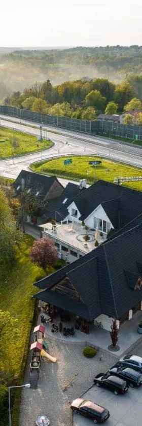 斯维托斯兹沃卡酒店，位于Świętoszówka的酒店