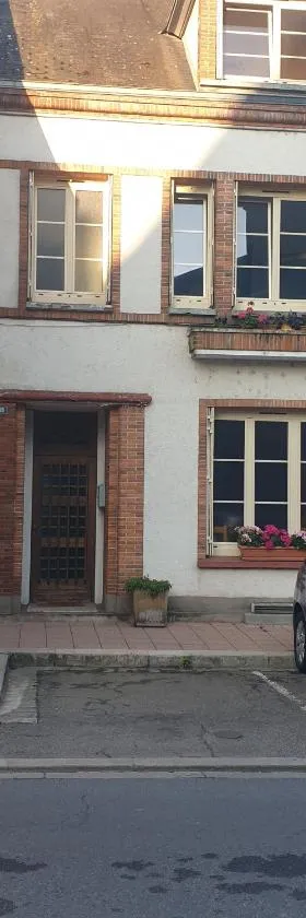 Les Géraniums Sullylois，位于卢瓦尔河畔叙利的酒店