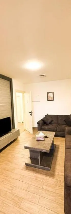 central apartment for rent 29，位于Umm Uthainah的酒店