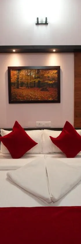 Hotel Jothi Grand，位于哥印拜陀的酒店