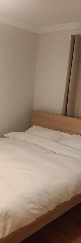 The Cozy little House，位于阿马代尔的酒店