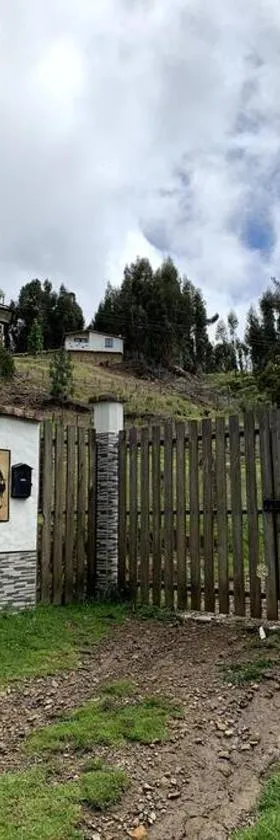 Cabaña en la montaña de 3 Habitaciones，位于Sutatausa的酒店
