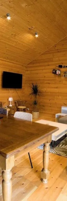 Cottage autour de l'étang 79，位于布尔堡的酒店