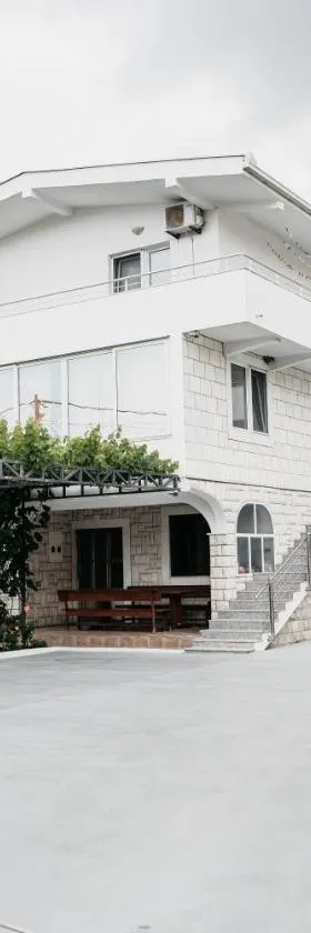 Guest House Lalic，位于巴尔的酒店