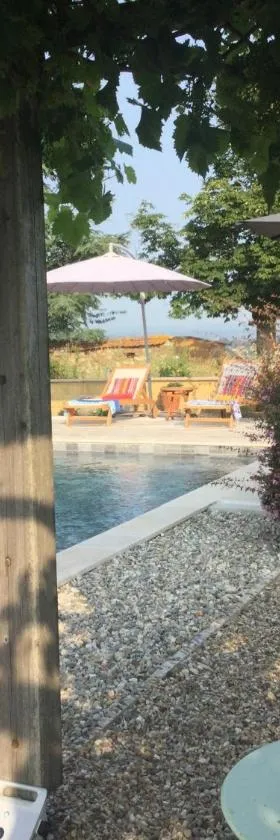 Chambre d’hôtes de La Plano，位于Saint-Jean-de-Marcel的酒店