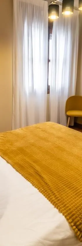 Hostal El Bomba，位于Las Pedroñeras的酒店