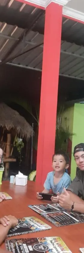 POLENG HOMESTAY，位于Montongbuwoh的酒店