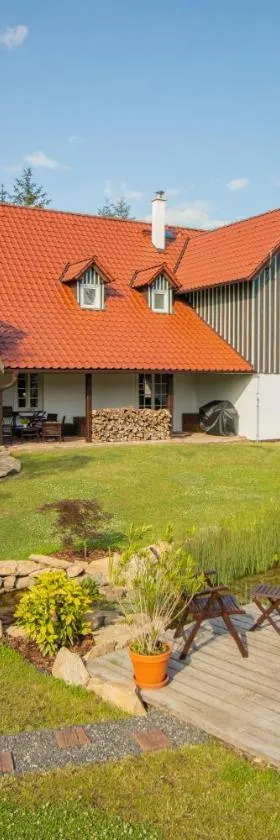 COUNTRY HOUSE Tisá，位于蒂萨的酒店