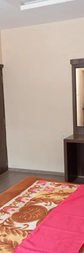 Pachmarhi Shri Krishna Hotel，位于伯杰默里的酒店