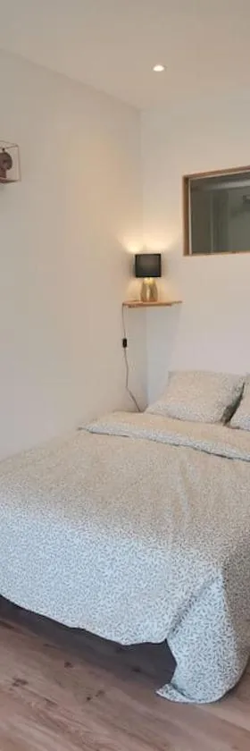 Studio COSY avec terrasse St Barthélémy，位于Saint-Barthélemy-dʼAnjou的酒店