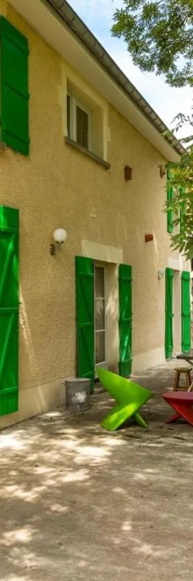 Une Poule Sur un mur, chambre d'hôte à Soulosse，位于Soulosse-sous-Saint-Élophe的酒店