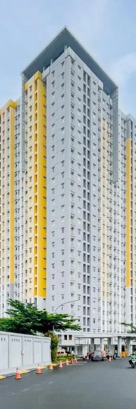 RedLiving Apartemen Springlake Summarecon - Happy Rooms with Netflix，位于Rawabugel的酒店