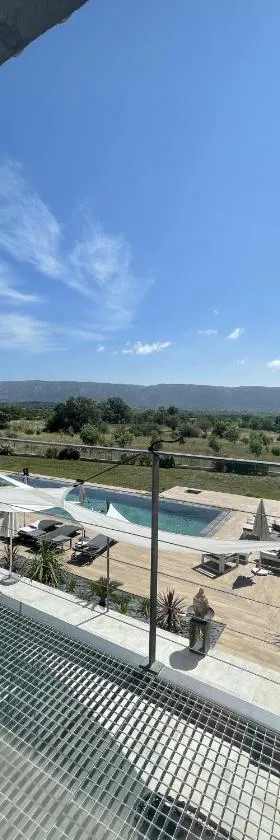 Les pins du Luberon，位于Coustellet的酒店