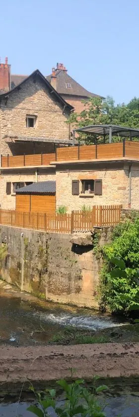 Les rives du Dourdou，位于Bozouls的酒店