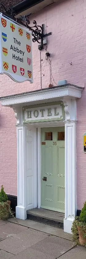 The Abbey Hotel & Apartments，位于贝里圣埃德蒙兹的酒店
