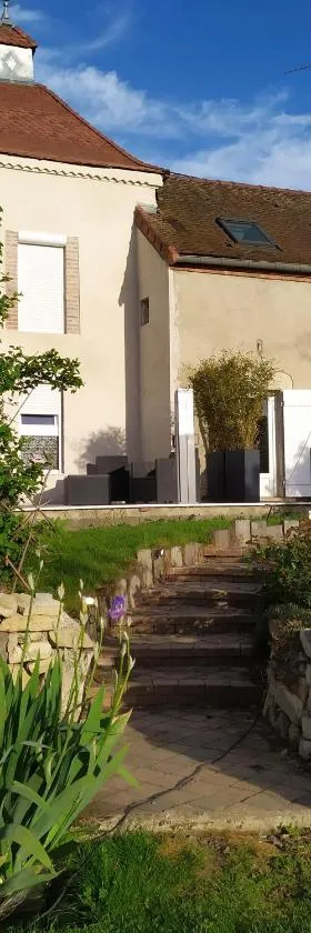 Chambre dans colombier à 10 mn de Vichy，位于维希的酒店