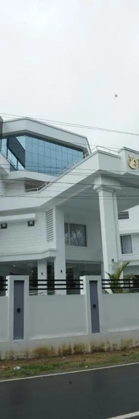 PUTHUR RESIDENCY HOTELS PVT LTD，位于德里久尔的酒店