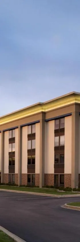阿普尔顿 - 福克斯河购物中心区汉普顿酒店，位于阿普尔顿的酒店