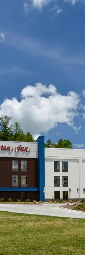 布里瓦德汉普顿酒店，位于Pisgah Forest的酒店