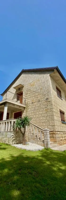 Stone House，位于波素斯捷的酒店