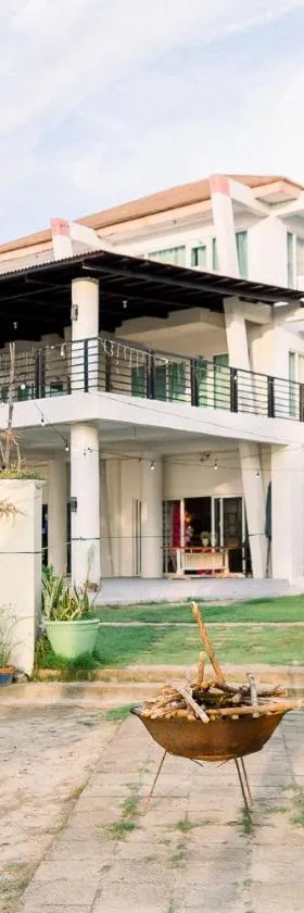 North Shores Inn，位于Currimao的酒店