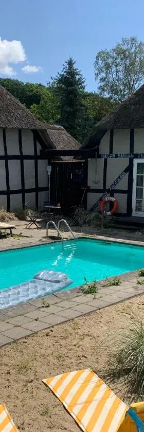 Farm61 badehotellet i det midtjydske - alder +18 år，位于Tjele的酒店