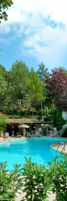 Villa Borghese, The Originals Relais，位于格雷乌莱班的酒店
