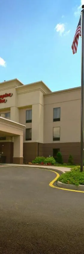 Hampton Inn North Brunswick NJ，位于北不伦瑞克的酒店