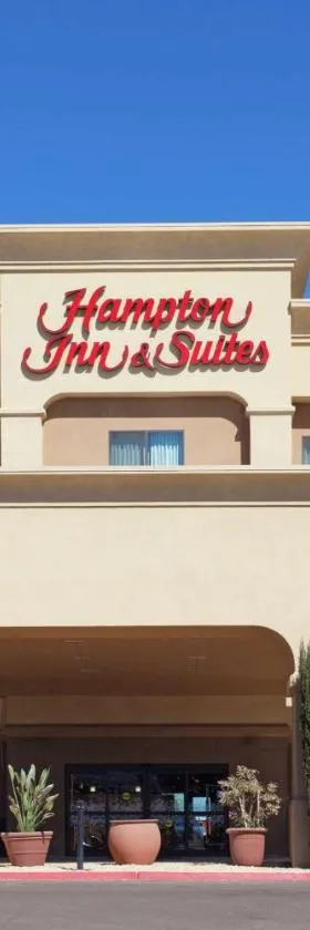 弗雷斯诺西北汉普顿套房酒店，位于Herndon的酒店