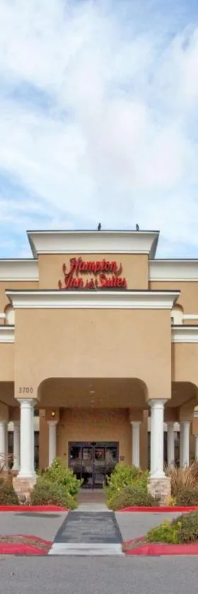 Hampton Inn & Suites by Hilton Hemet Menifee Murrieta，位于赫米特的酒店