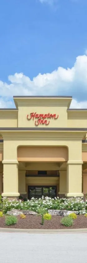 哈里森希尔顿恒庭酒店，位于哈里森的酒店