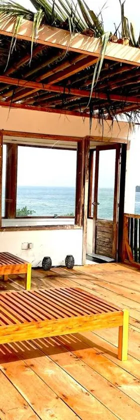 Infinity-house with roof terrace and direct access to the beach，位于Santana的酒店