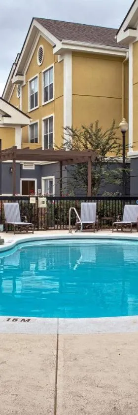 Homewood Suites by Hilton Mobile Airport-University Area，位于莫比尔的酒店