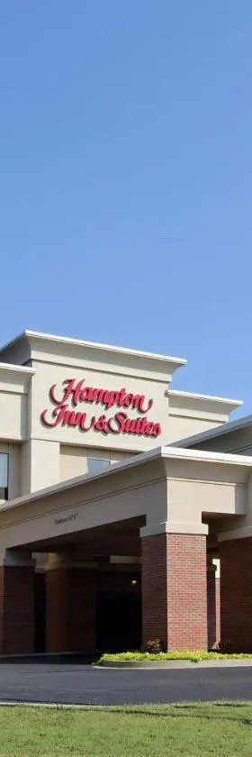 穆雷希尔顿恒庭旅馆&套房酒店，位于穆雷的酒店