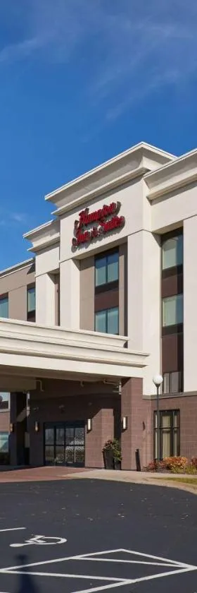 罗杰斯汉普顿套房酒店，位于罗杰斯的酒店