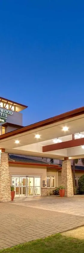 北加州旧金山机场希尔顿惠庭套房酒店，位于布里斯班的酒店