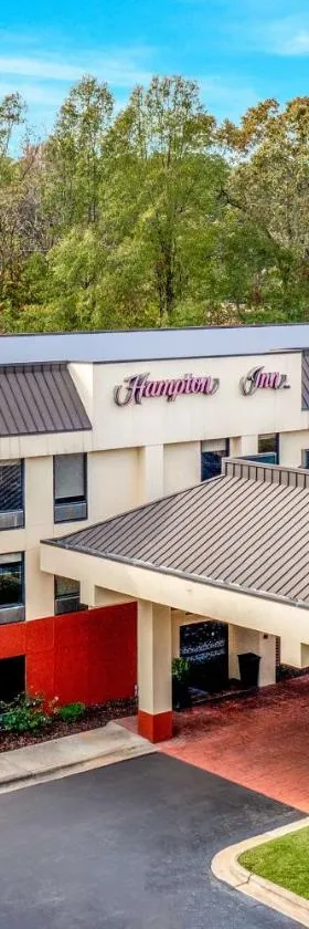 桑福德汉普顿酒店，位于桑福德的酒店