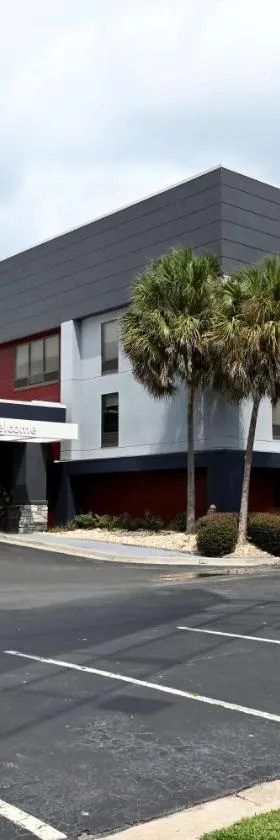 瓦尔多斯塔/莱克帕克区希尔顿恒庭酒店，位于莱克帕克的酒店