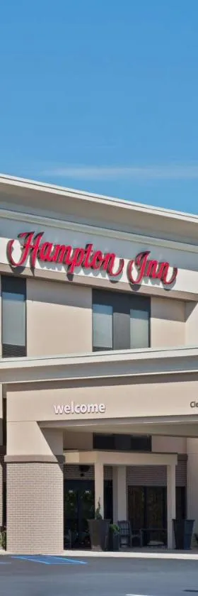 温菲尔德泰斯希尔顿恒庭酒店，位于Teays Valley Estates的酒店