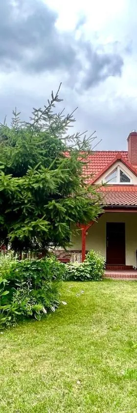 Fantastyczny domek 5-min od jeziora Łukcze，位于Rogoźno的酒店