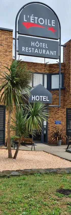 Hôtel L'Etoile Aéroport - A61，位于卡尔卡松的酒店
